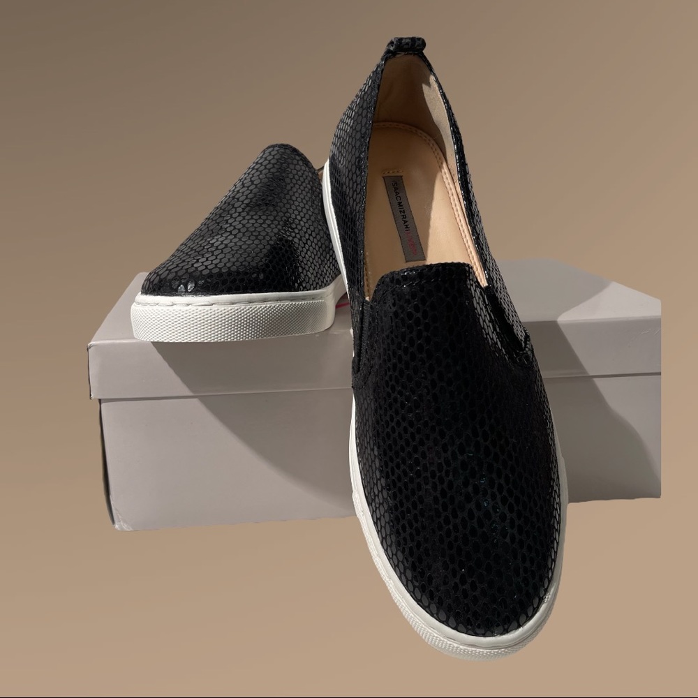 Isaac Mizrahi Black snakeskin textured Slip-On Sneakers with White Sole